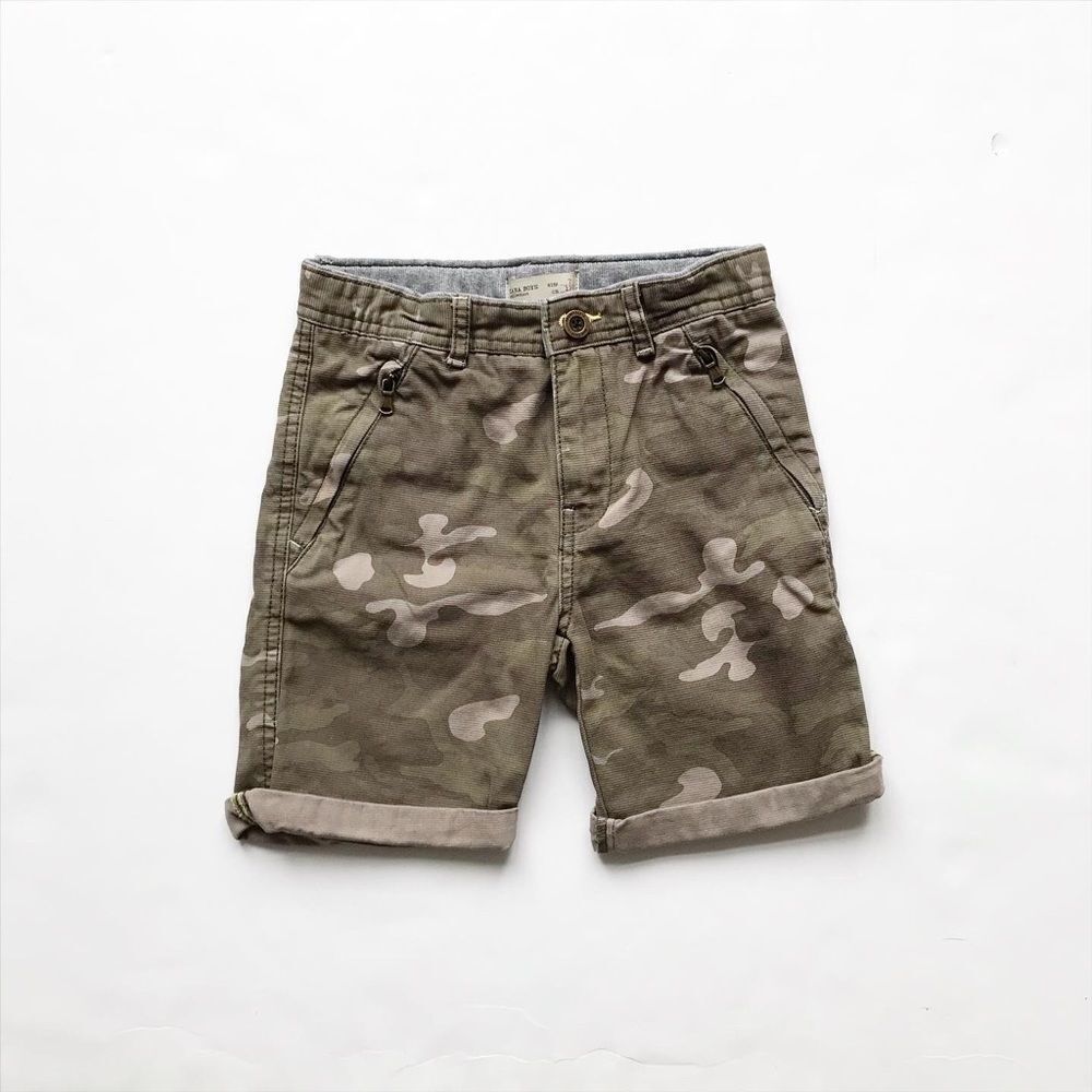 Zara green camo print rolled shorts EUC 7Y